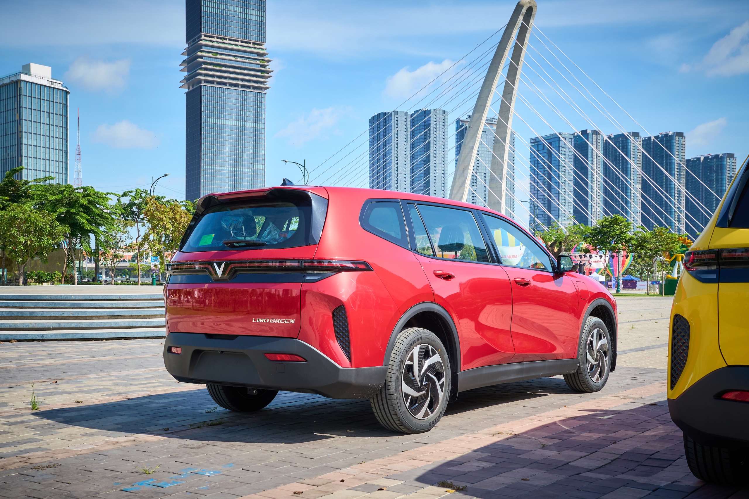 Có nên mua xe 7 chỗ VinFast Limo Green để chạy dịch vụ? - Ảnh 2.