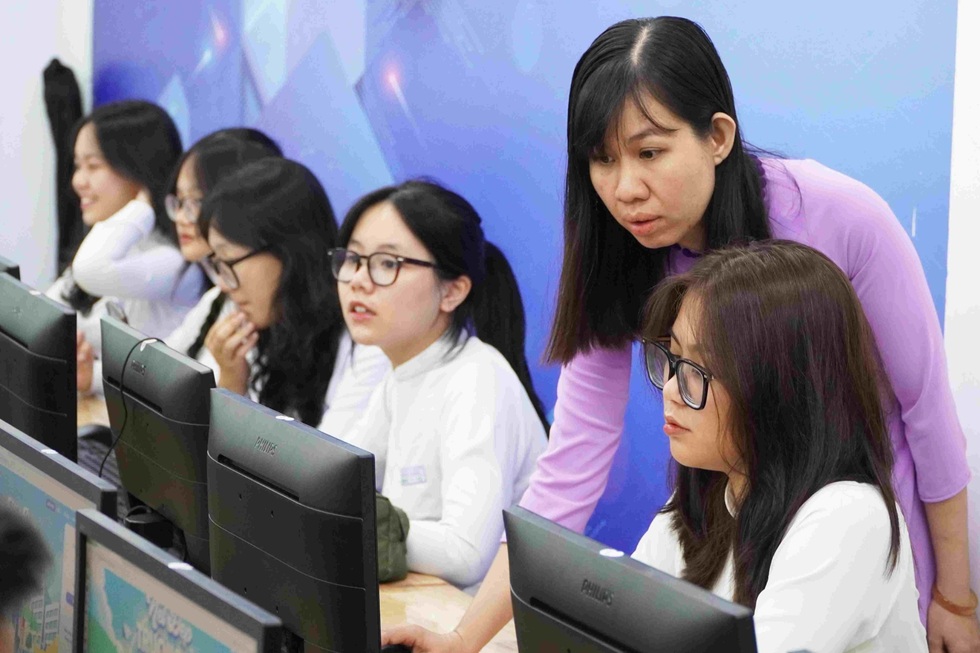 Chuyển đổi số trong giáo dục: Bắt đầu từ nội dung số và người thầy số - 6