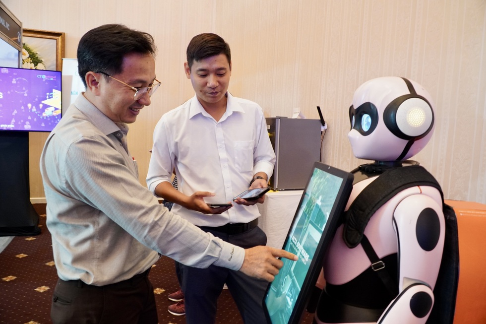 Chuyển đổi số trong giáo dục: Bắt đầu từ nội dung số và người thầy số - 7