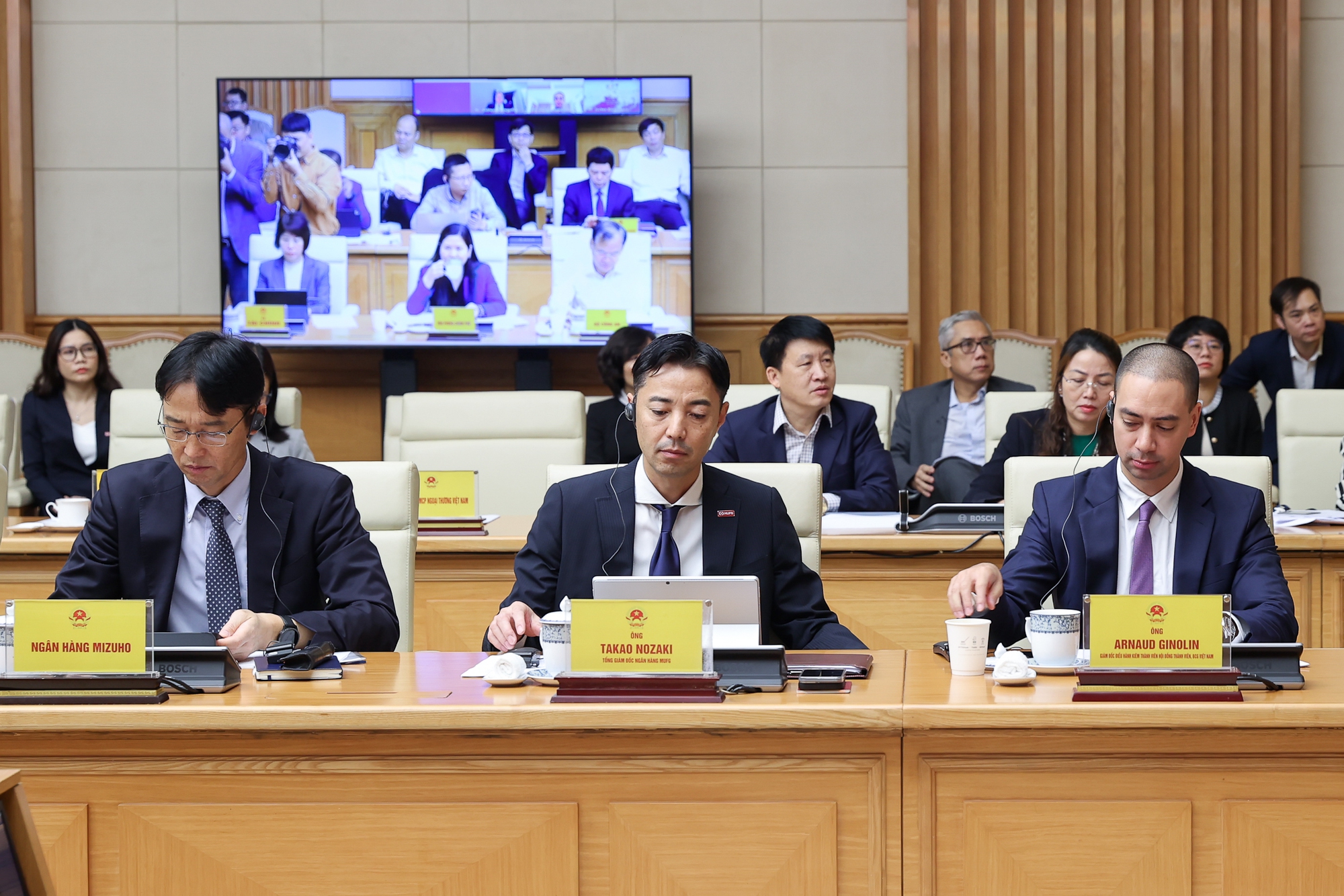 Thủ tướng đẩy nhanh vận hành Trung tâm tài chính quốc tế tại TP HCM và Đà Nẵng - Ảnh 2.