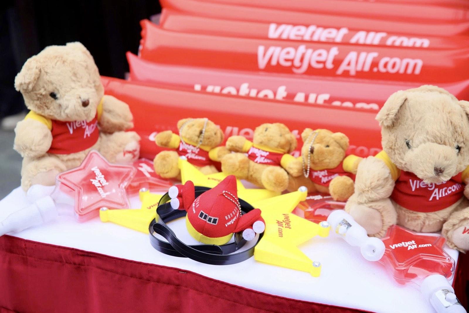 1761973650 75 Dem nhac gay quy Toi Nguoi Viet Nam vo oa