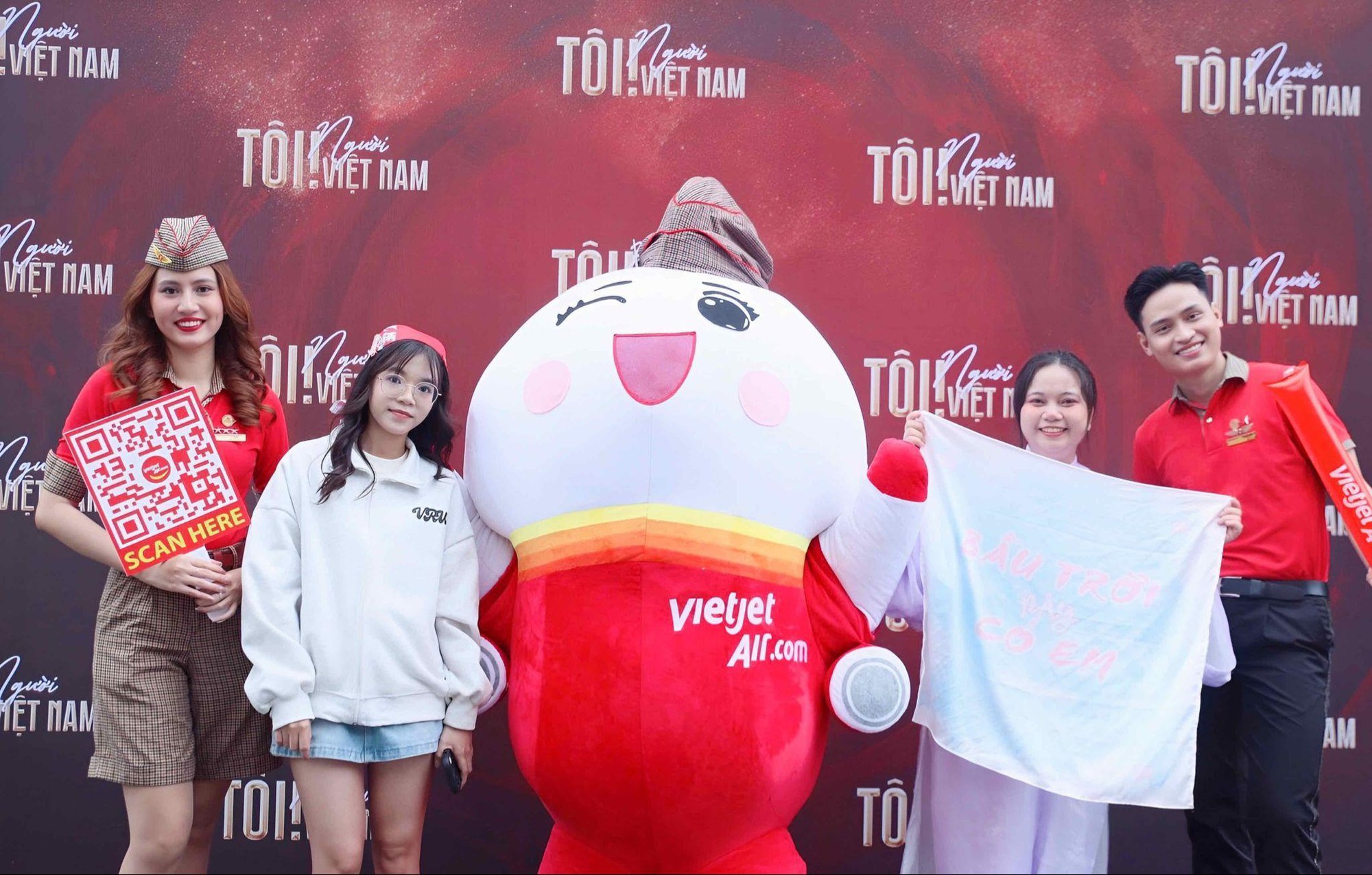 1761973651 769 Dem nhac gay quy Toi Nguoi Viet Nam vo oa