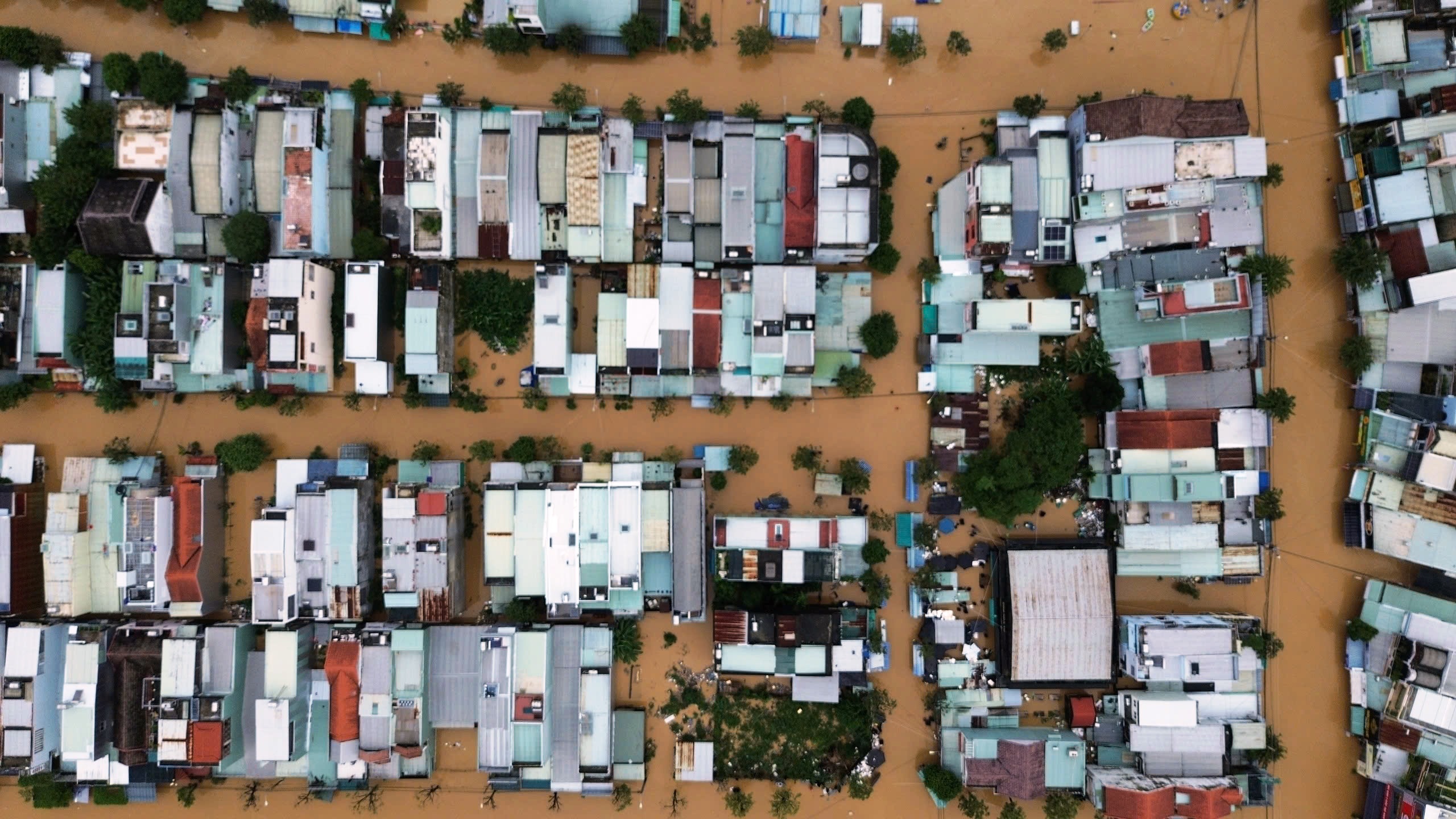Hơn 66 . 800 Ngôi nhà ở Đà Nẵng chìm trong nước lũ do xả lũ từ thủy điện - Ảnh 13.