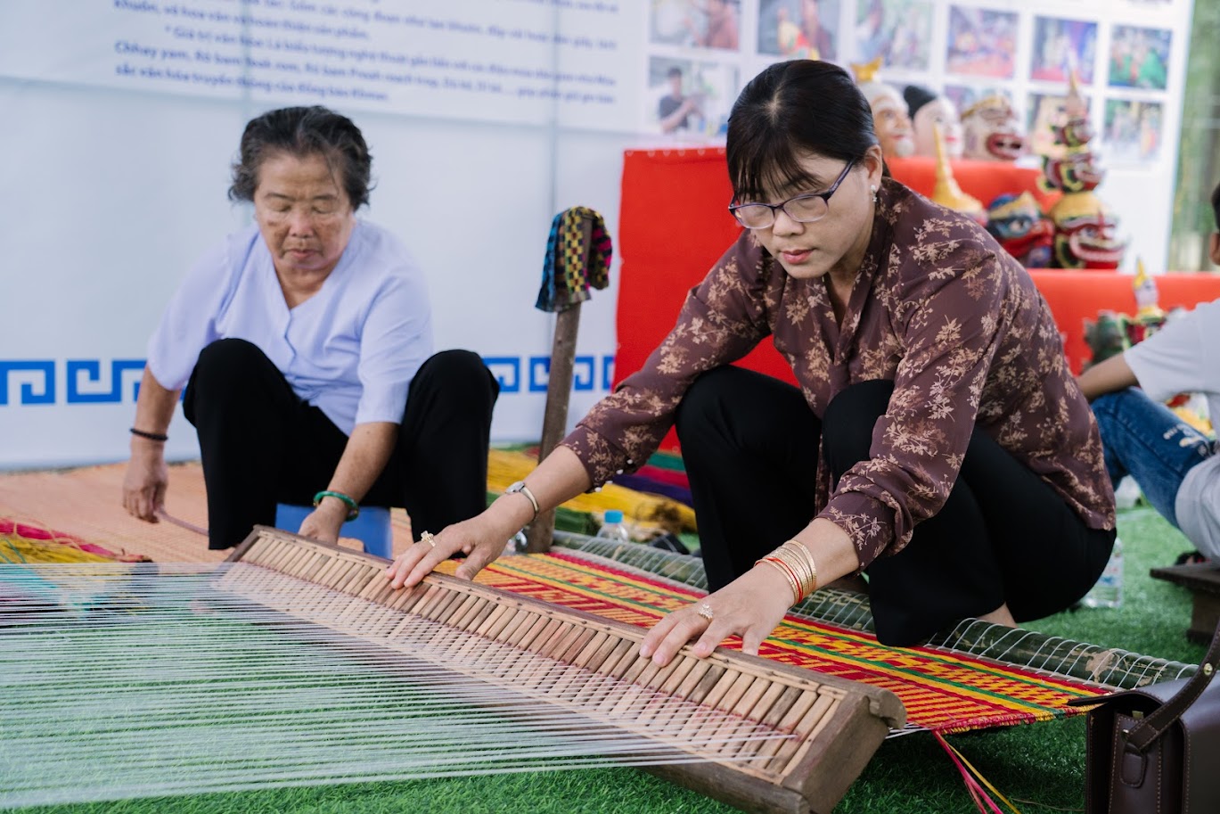 Nghề làm mão, mặt nạ của đồng bào Khmer là di sản văn hóa phi vật thể- Ảnh 10.