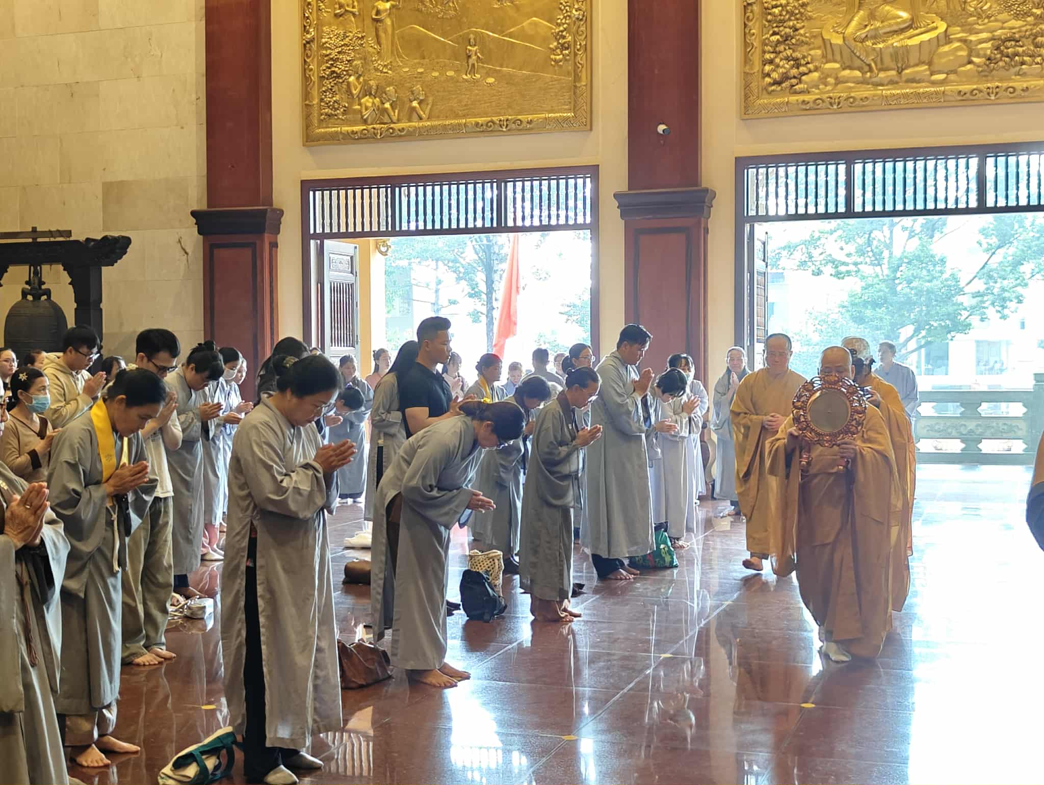 Thứ trưởng Ngoại giao Thái Lan dâng Y Kathina tại Việt Nam - Ảnh 10.