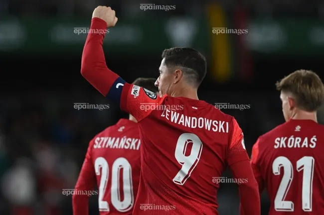 barcelona-da-chon-nguoi-thay-the-lewandowski (2).jpg