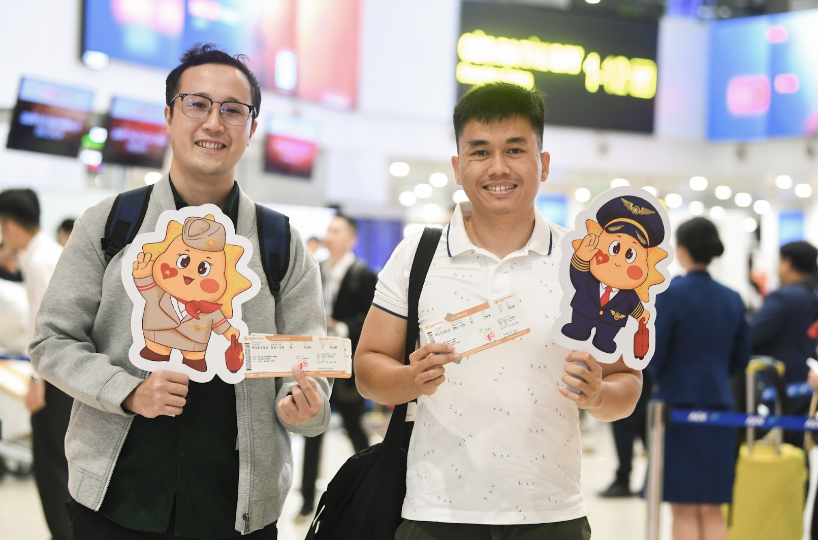Khách được phục vụ bánh Maison Kayser và nghe violin trên chuyến bay đầu tiên của Sun PhuQuoc Airways - 2