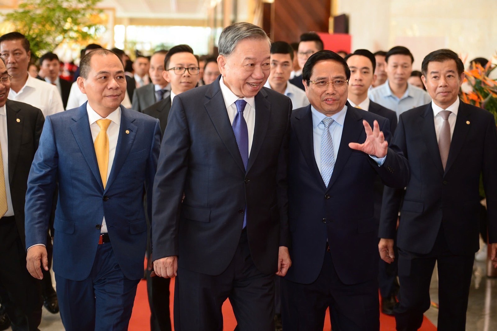 Việt Nam sẽ đạt được khát vọng vươn mình của dân tộc - Ảnh 3. Việt Nam sẽ đạt được khát vọng vươn mình của dân tộc - Ảnh 3.