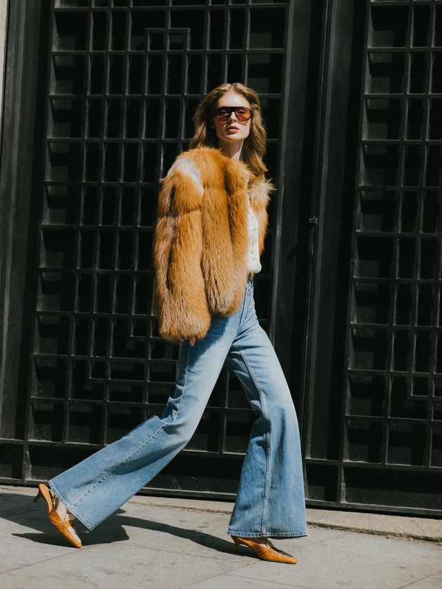 Diện quần jeans buổi tối, cú 'lột xác' thời trang khiến bạn không ngờ- Ảnh 3.