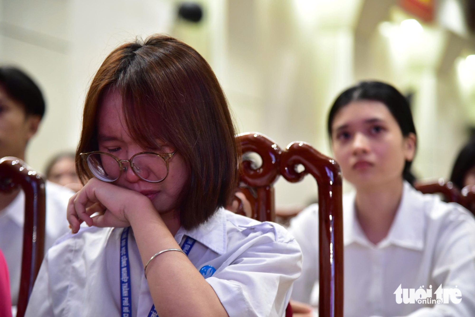 Người chị cao cả nghỉ học cho em vào ĐH Công nghiệp TP.HCM xuất hiện bất ngờ: Tôi tự hào về em tôi! - Ảnh 7.