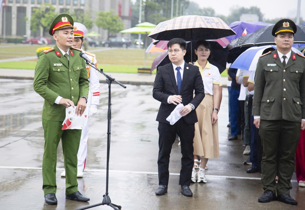 Chiến sĩ 61 lần hiến máu, tiểu cầu lái xe 0 đồng chở bệnh nhân nghèo - 2