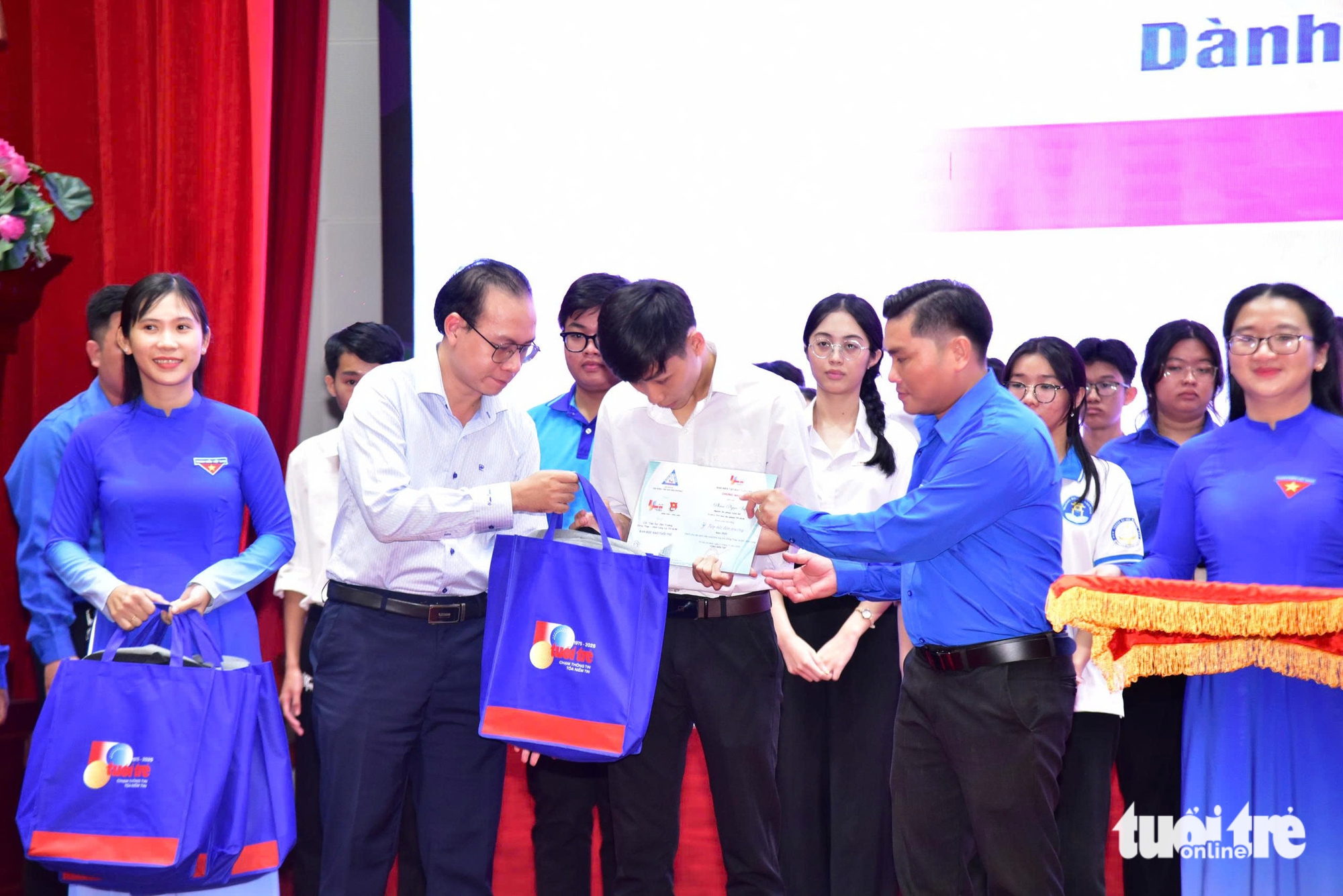 tiếp sức đến trường - Ảnh 28.