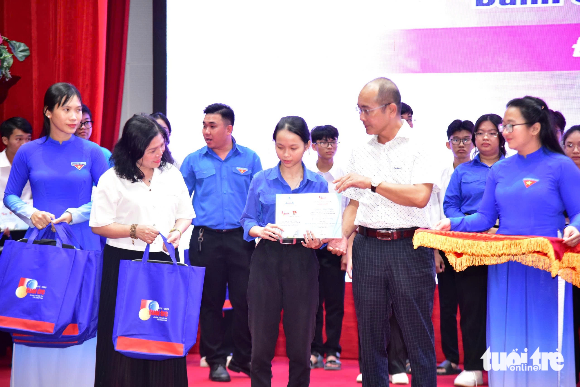 tiếp sức đến trường - Ảnh 30.