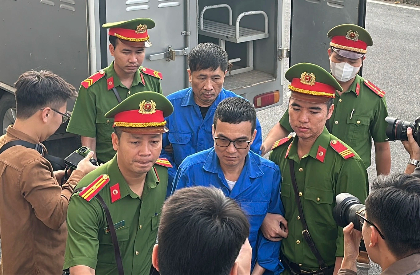 Cựu phó chủ tịch tỉnh Phú Thọ đánh bạc 7 triệu USD vắng tòa vì 'bệnh nặng'- Ảnh 2.