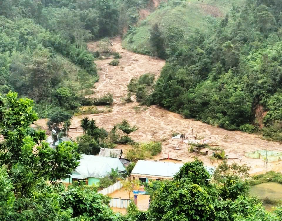 Khi nào Đà Nẵng chi 200 tỉ hỗ trợ người dân bị thiệt hại do mưa lũ? - Ảnh 2.