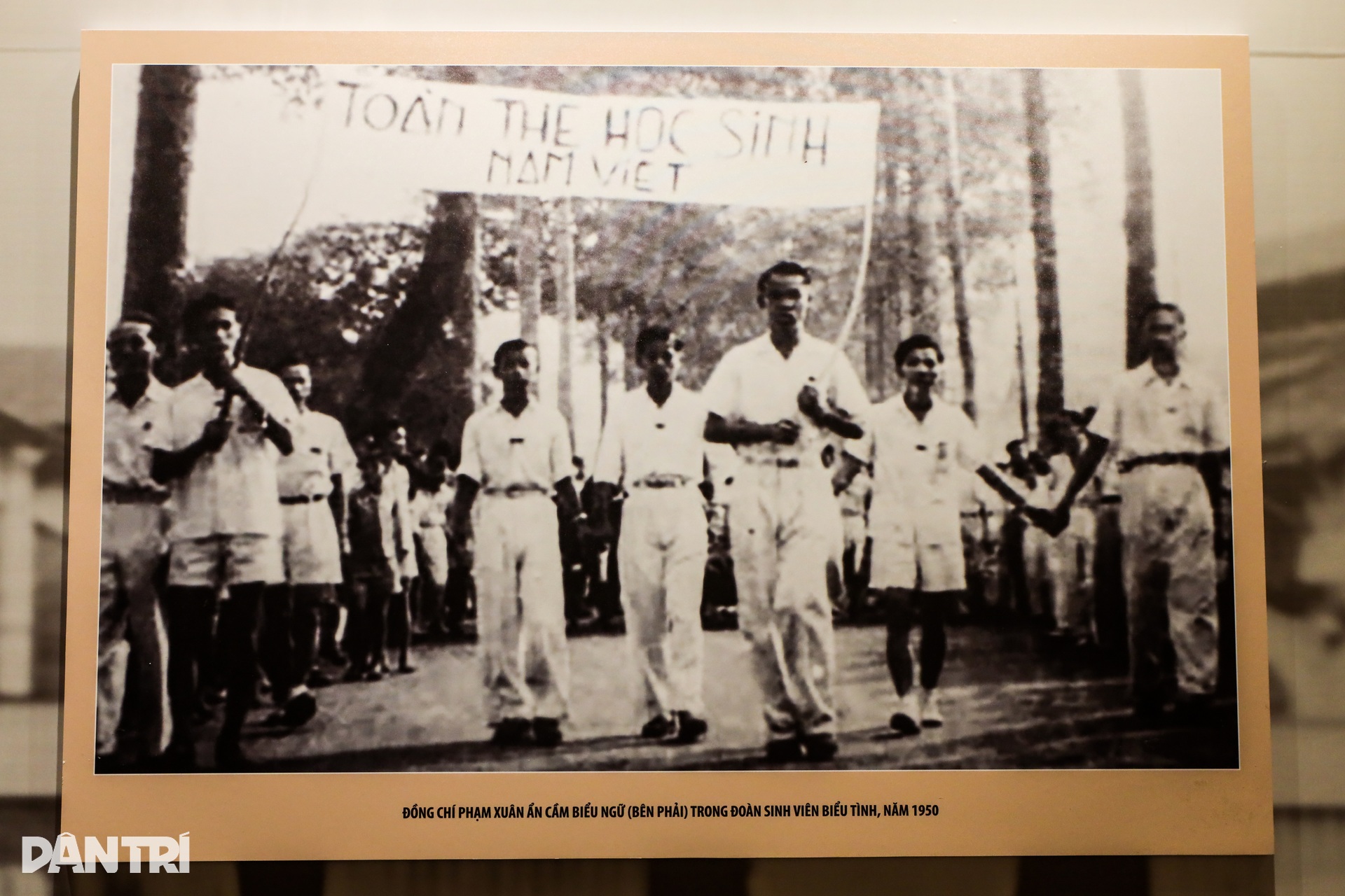 Nơi tưởng niệm người điệp viên hoàn hảo của cách mạng Việt Nam - 11 Nơi tưởng niệm người điệp viên hoàn hảo của cách mạng Việt Nam - 11