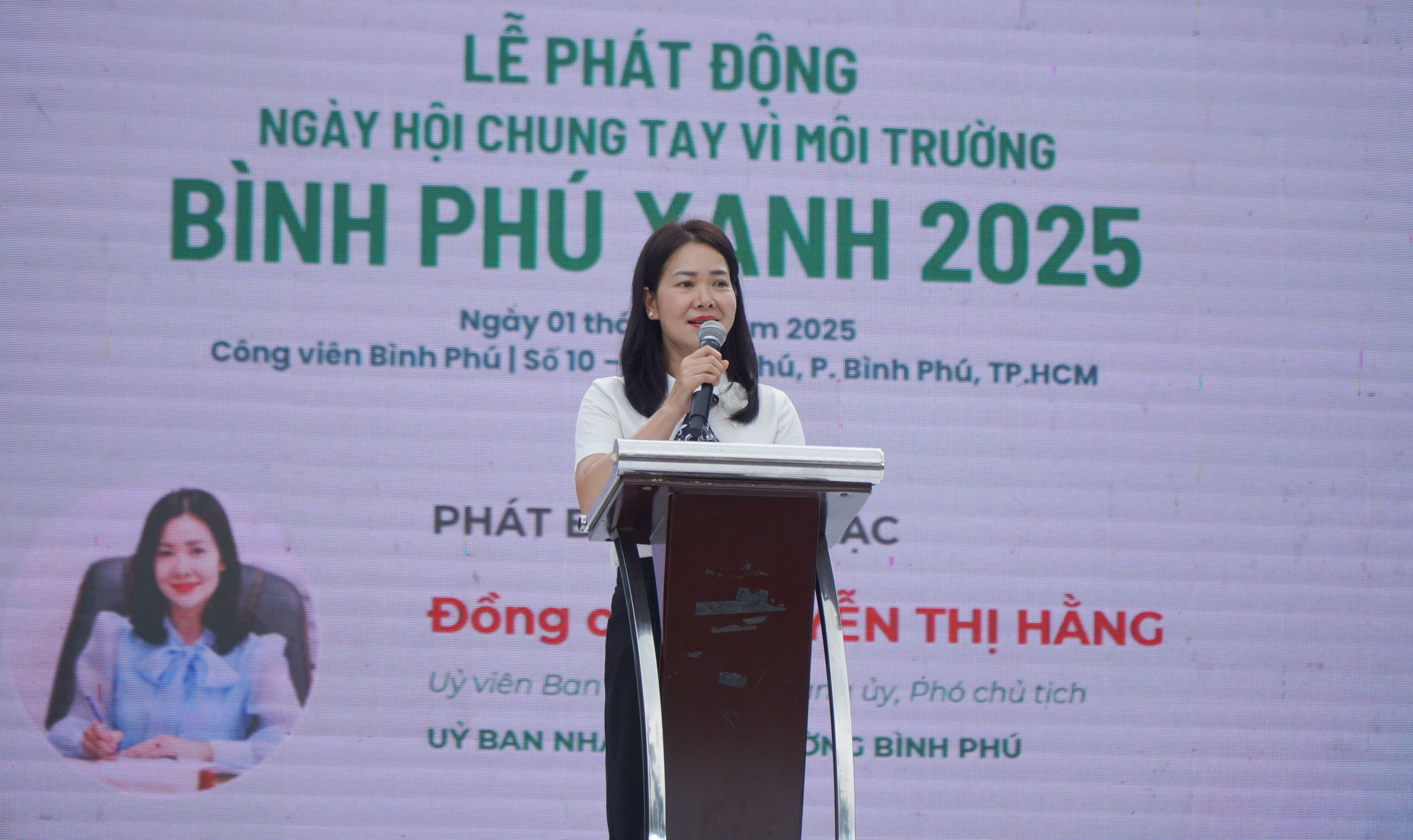 Thực khách choáng ngợp trong đêm khai mạc Lễ hội Ẩm thực chay 2025 3 Thực khách choáng ngợp trong ngày khai mạc Lễ hội Ẩm thực chay 2025 - Ảnh 3.