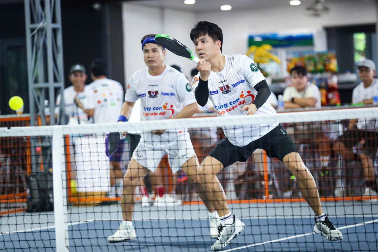 Báo Thanh Niên sẽ trao 400 triệu đồng tại giải pickleball Cùng con đi tiếp cuộc đời - tranh cúp PASSION002- Ảnh 4. Báo Thanh Niên sẽ trao 400 triệu đồng tại giải pickleball Cùng con đi tiếp cuộc đời - tranh cúp PASSION002- Ảnh 4.