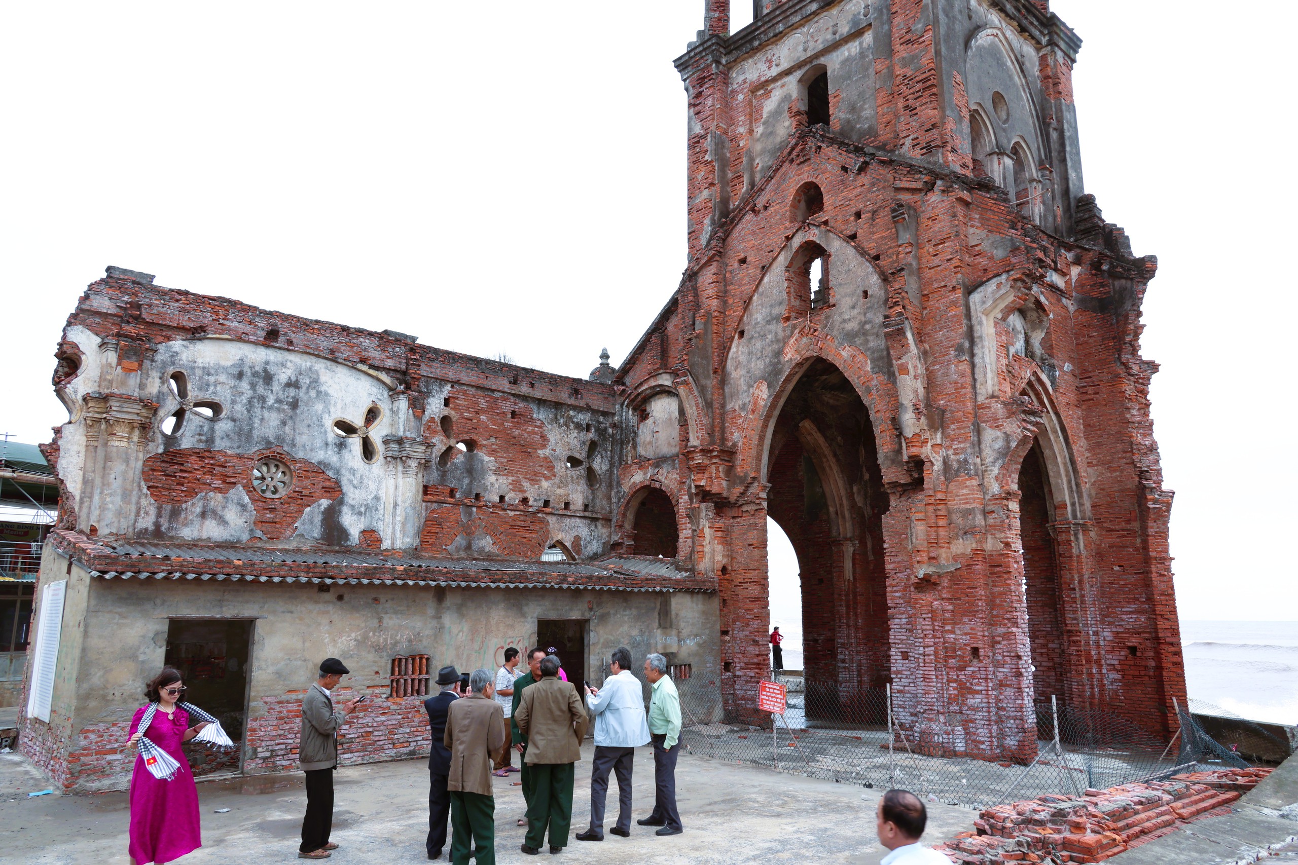 Nhà thờ đổ Hải Lý độc nhất vô nhị ở Việt Nam- Ảnh 11.