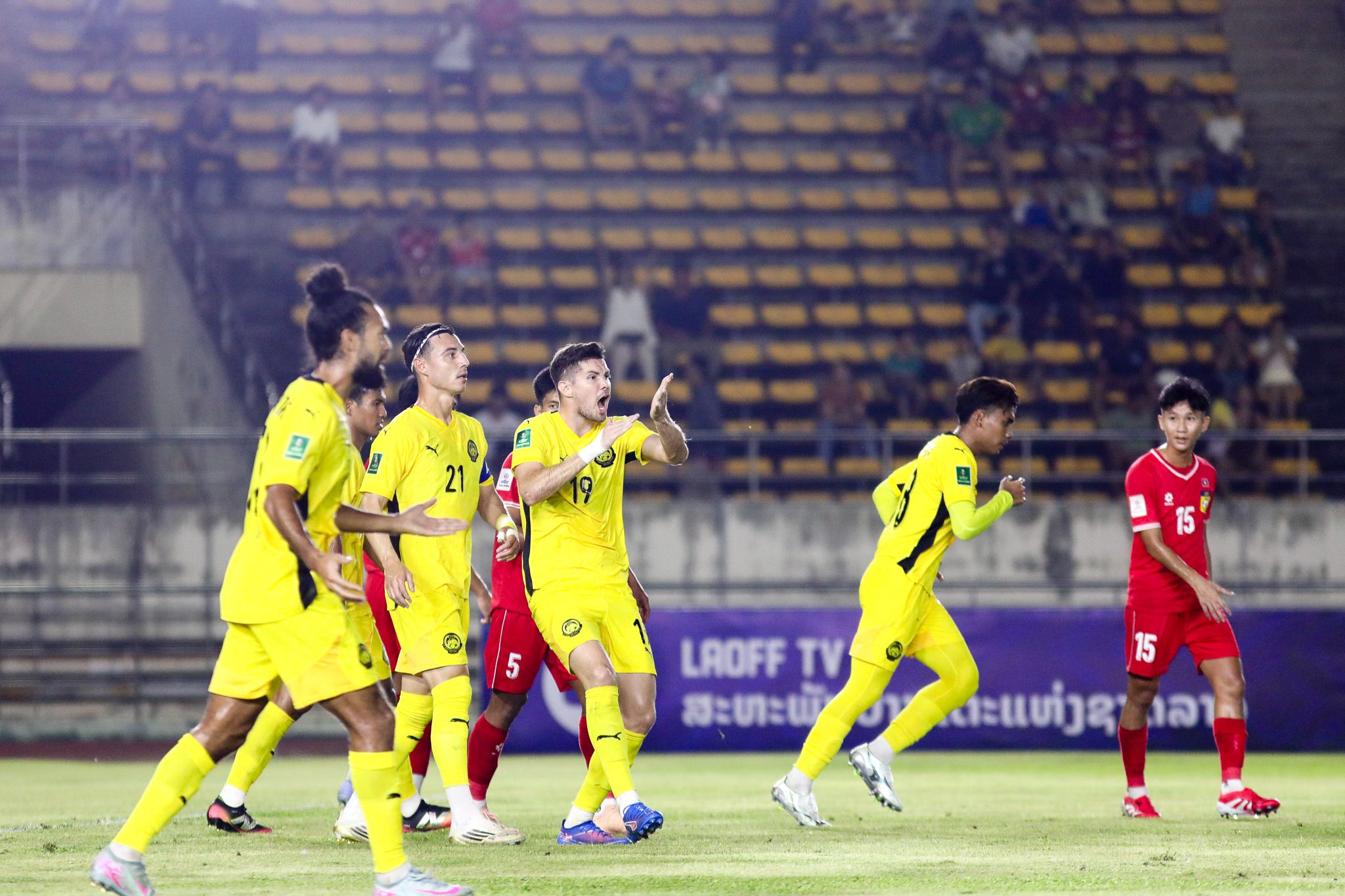 Tạm gác án phạt của FIFA, đội tuyển Malaysia sẽ ‘đè bẹp’ Lào ở Bukit Jalil - Ảnh 2.