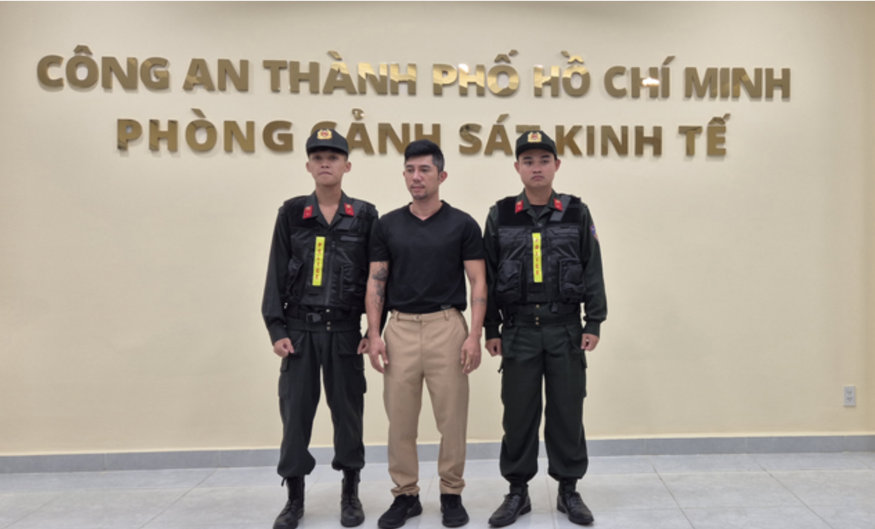 Ngân 98, Lương Bằng Quang và phi vụ đưa 8 tỉ đồng Ngân 98, Lương Bằng Quang và phi vụ đưa 8 tỉ đồng