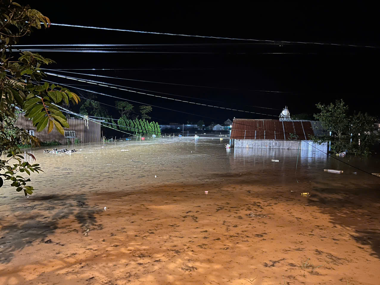 Lâm Đồng thêm một phụ nữ bị lũ cuốn tử vong - Ảnh 2.