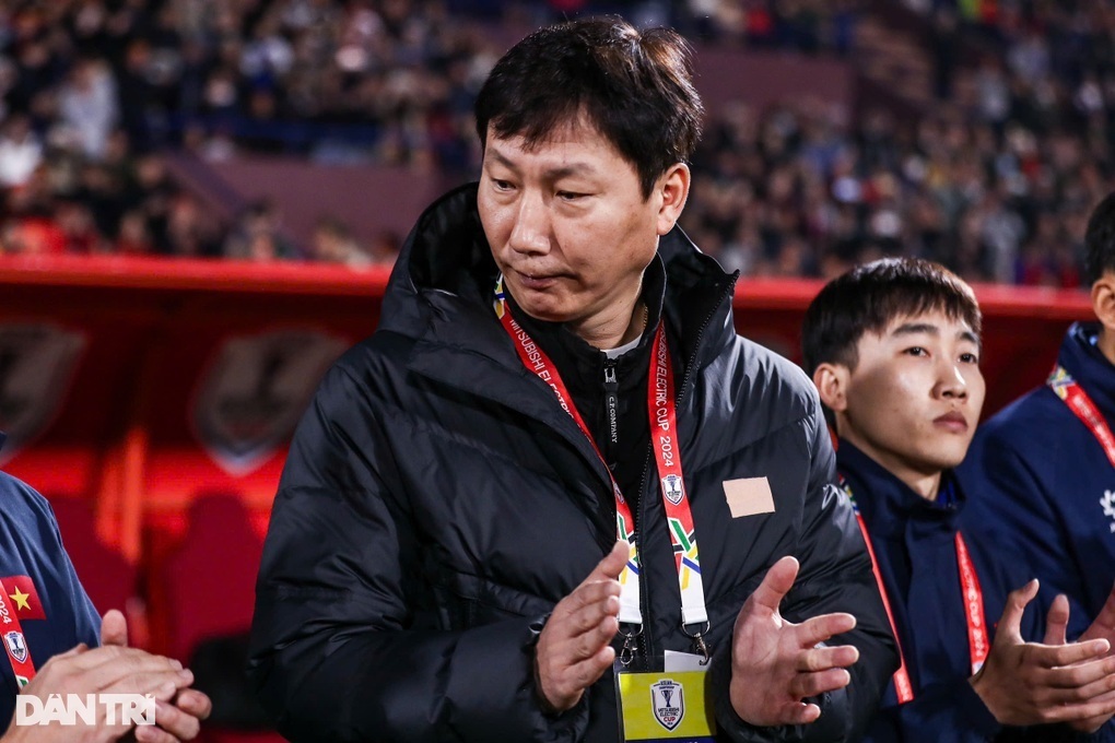 HLV Kim Sang Sik: “Tôi sợ làm mang tiếng HLV Park Hang Seo ở Việt Nam” - 2