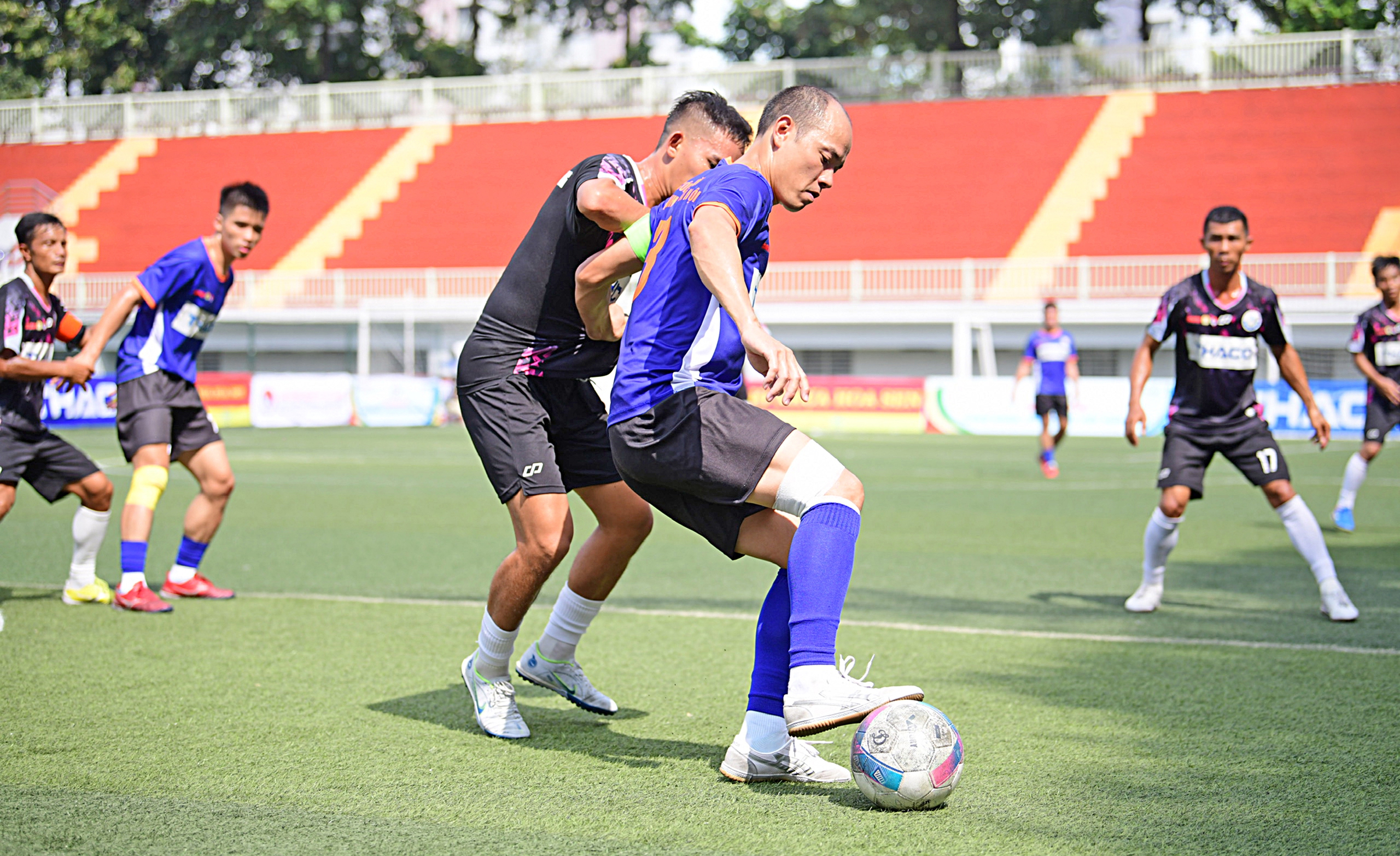 công nhân - Ảnh 1.