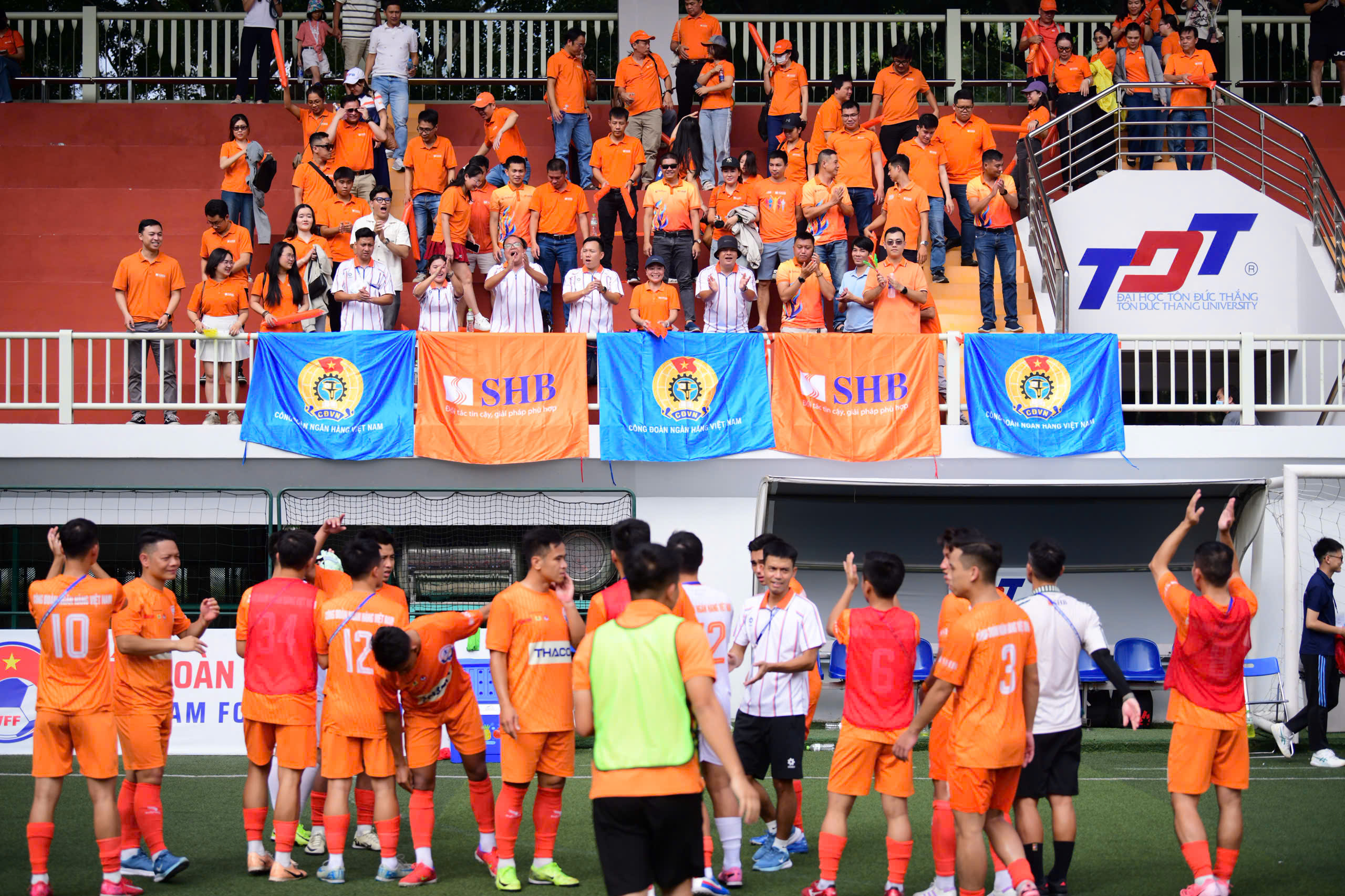 công nhân - Ảnh 3.