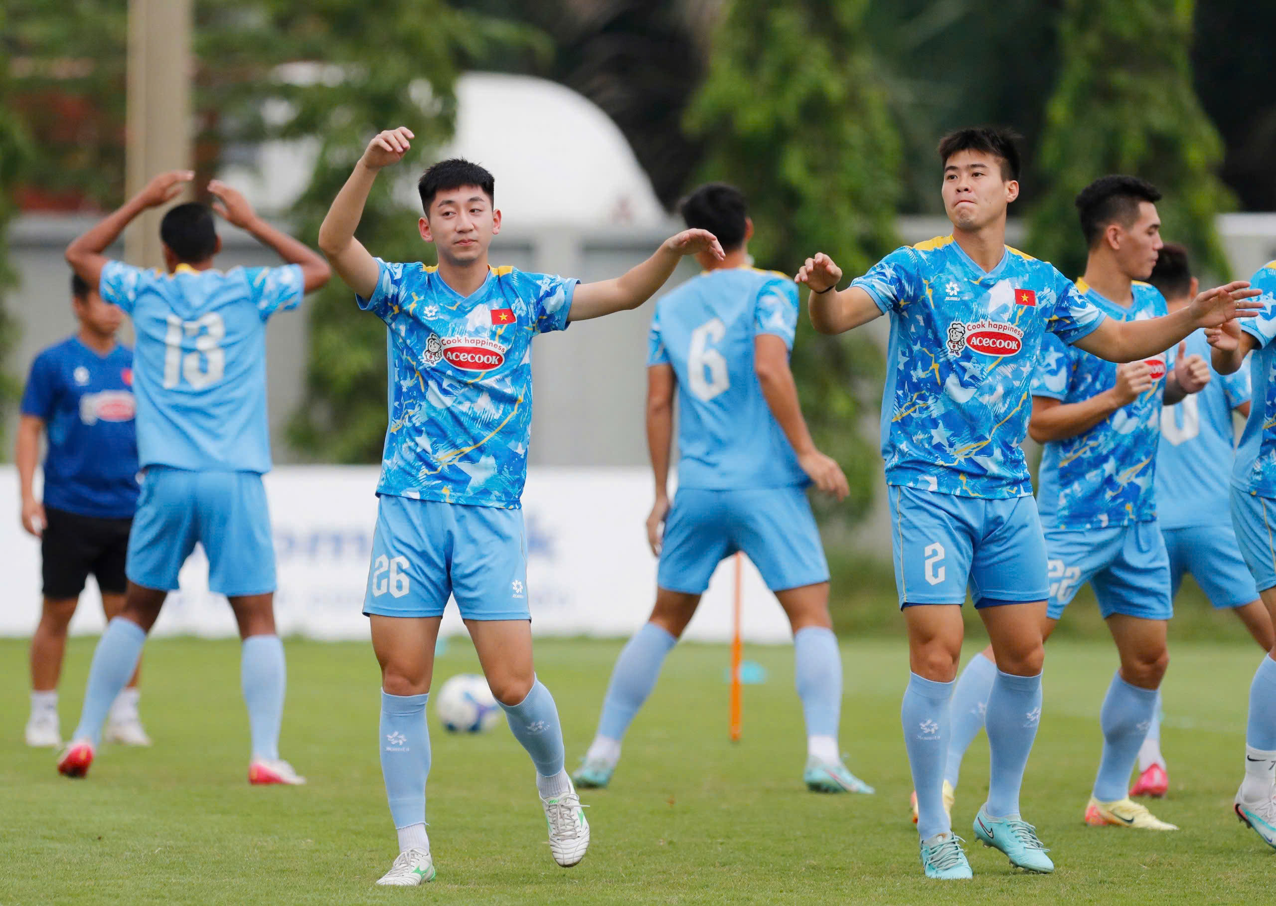 Đội tuyển Việt Nam thay 'áo' mới: Đá thật hay để thẳng tiến Asian Cup- Ảnh 3. Đội tuyển Việt Nam thay 'áo' mới: Đá thật hay để thẳng tiến Asian Cup- Ảnh 3.