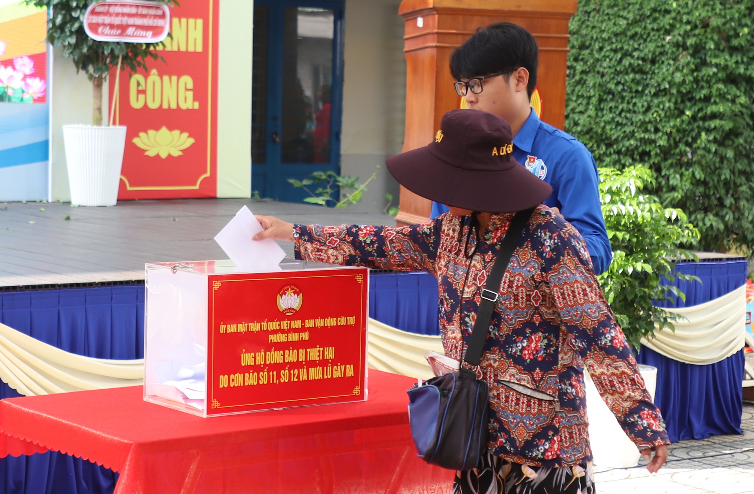 Phó Bí thư Thường trực Thành ủy TP HCM dự Ngày hội Đại đoàn kết phường Bình Phú - Ảnh 4.