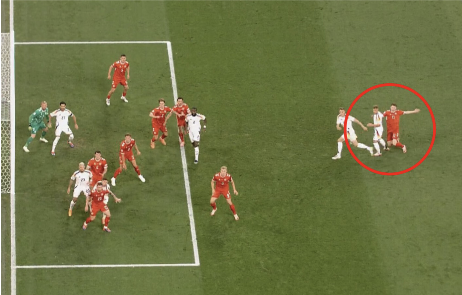 Lạ lùng Đức thắng Đan Mạch, hai HLV cùng chỉ trích VAR- Ảnh 7. Lạ lùng Đức thắng Đan Mạch, hai HLV cùng chỉ trích VAR- Ảnh 7.