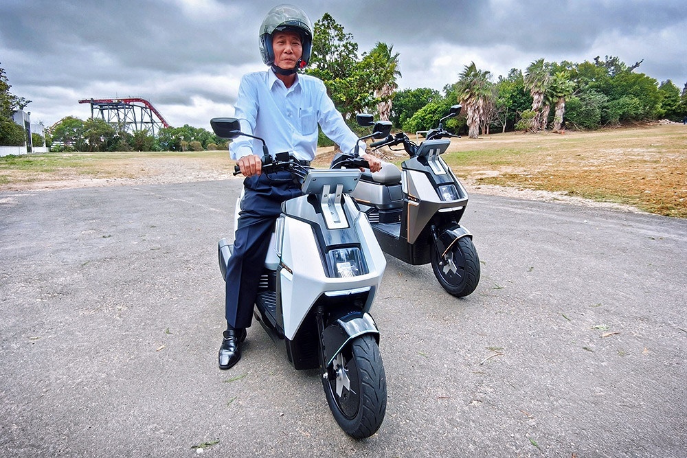 Xe máy điện đầy pin có thể chạy một mạch Hà Nội - Nghệ An, không cần sạc vẫn có điện chạy tiếp - Ảnh 13.