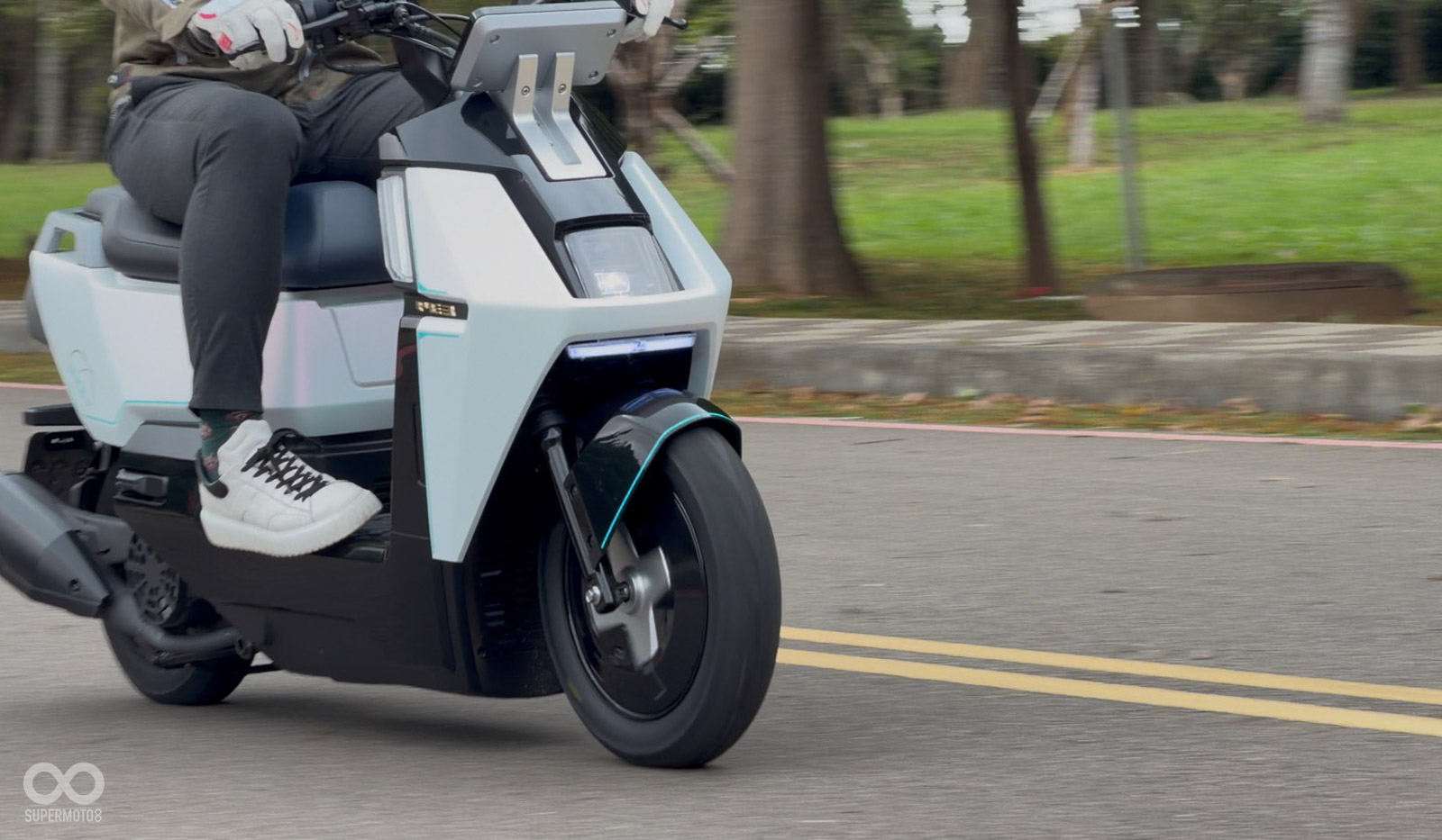 Xe máy điện đầy pin có thể chạy một mạch Hà Nội - Nghệ An, không cần sạc vẫn có điện chạy tiếp - Ảnh 19.