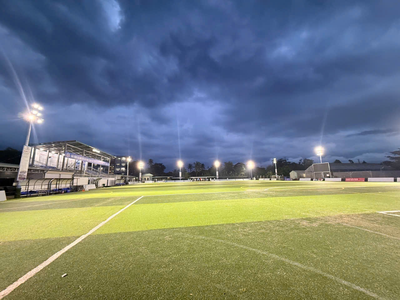 Bỏ thêm tiền tỉ làm sân, Trường ĐH Đồng Tháp 'chơi lớn' đăng cai giải sinh viên- Ảnh 4.