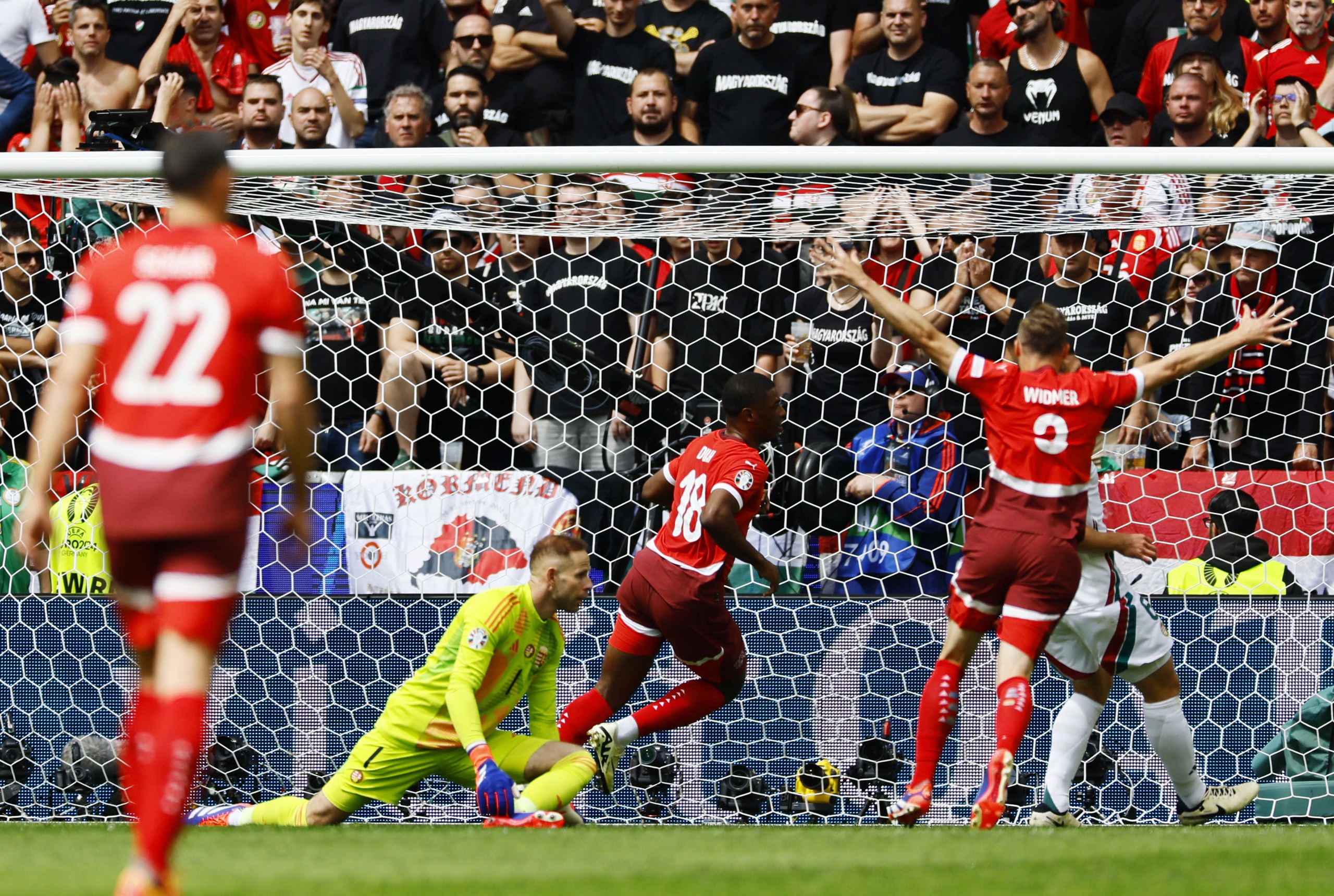 Kwadwo Duah ghi bàn mở tỉ số Kwadwo Duah ghi bàn mở tỉ số