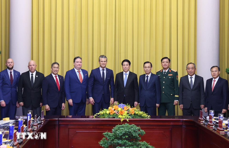 Chủ tịch nước Lương Cường tiếp Bộ trưởng Bộ Chiến tranh Mỹ - Ảnh 7.