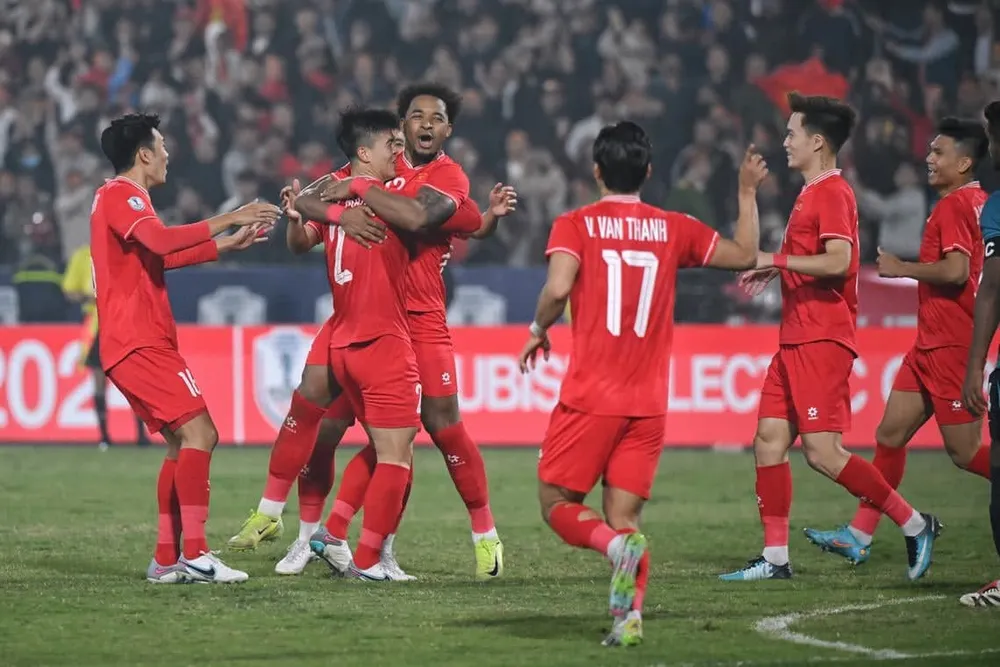 Son rất "son" với những bàn thắng quý cho tuyển Việt Nam ở giải Đông Nam Á. Ảnh: CCT. nguyen-xuan-son-mang-tin-vui-cho-hlv-kim-sang-sik (1).jpg
