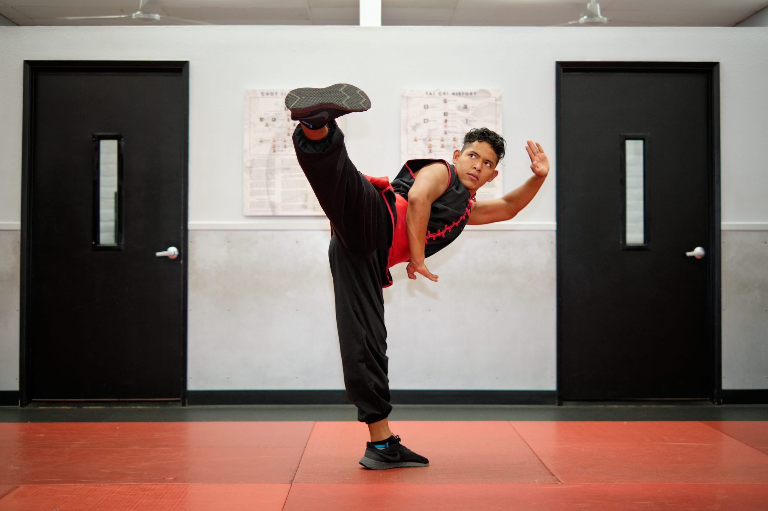 Những chiêu thức kung fu trứ danh nhưng vô dụng trong thực chiến 4 Những chiêu thức kung fu trứ danh nhưng vô dụng trong thực chiến - Ảnh 5.