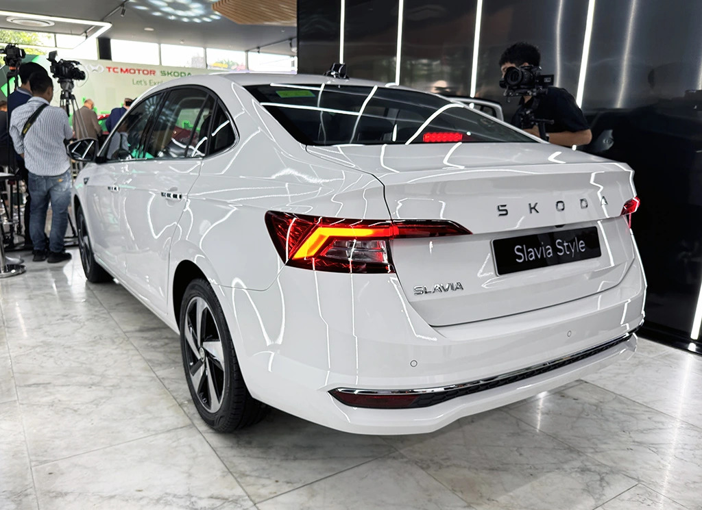 Xe châu Âu định giá rẻ, Skoda Slavia vẫn khó bán tại Việt Nam - Ảnh 3.