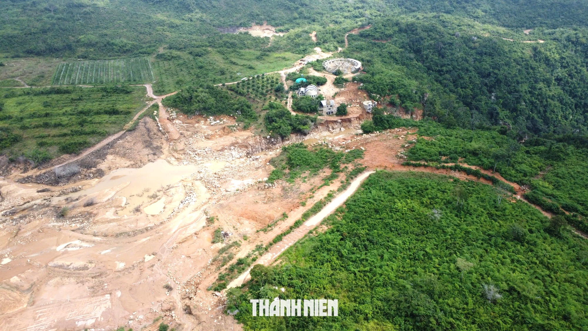 Vỡ hồ chứa nước ở Tuy Phong: Cận cảnh 'ao chứa' rộng tới 18 ha - Ảnh 2.