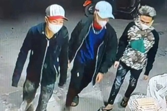 Công an tóm gọn nhóm thanh niên giả vờ mua điện thoại rồi chiếm đoạt