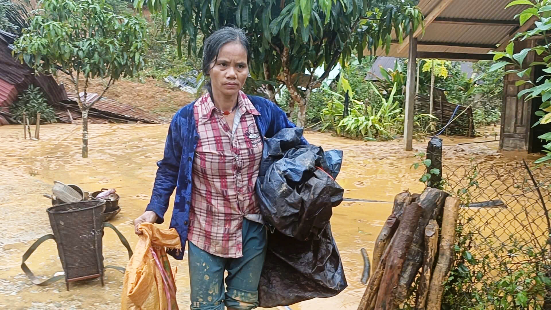 TP.Đà Nẵng: 'Đất đã no nước, chỉ cần trận mưa lớn là sạt lở tan hoang'- Ảnh 3.