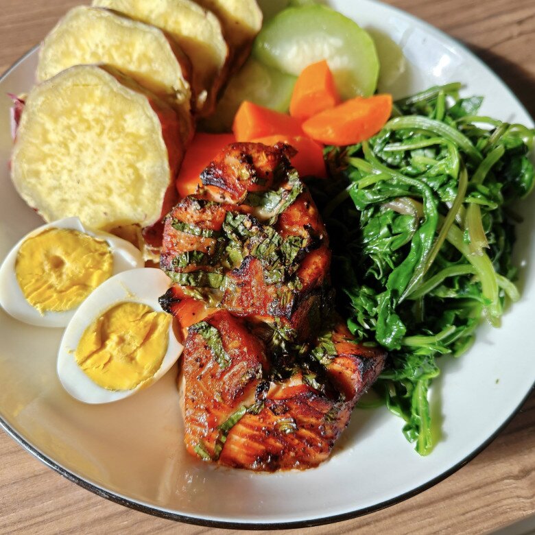 Chồng Hamp;#39;Hen Niê kho cá có amp;#34;mùi tanh khó cưỡngamp;#34; và nhợt nhạt nhưng vợ chê cực khéo - 6