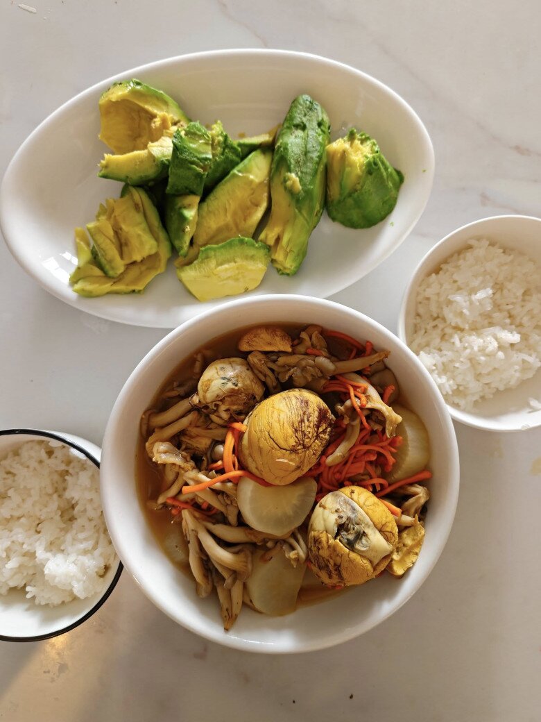 Chồng Hamp;#39;Hen Niê kho cá có amp;#34;mùi tanh khó cưỡngamp;#34; và nhợt nhạt nhưng vợ chê cực khéo - 12