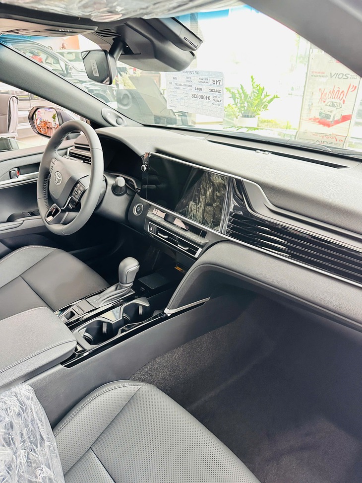 Toyota Camry - Ảnh 4.