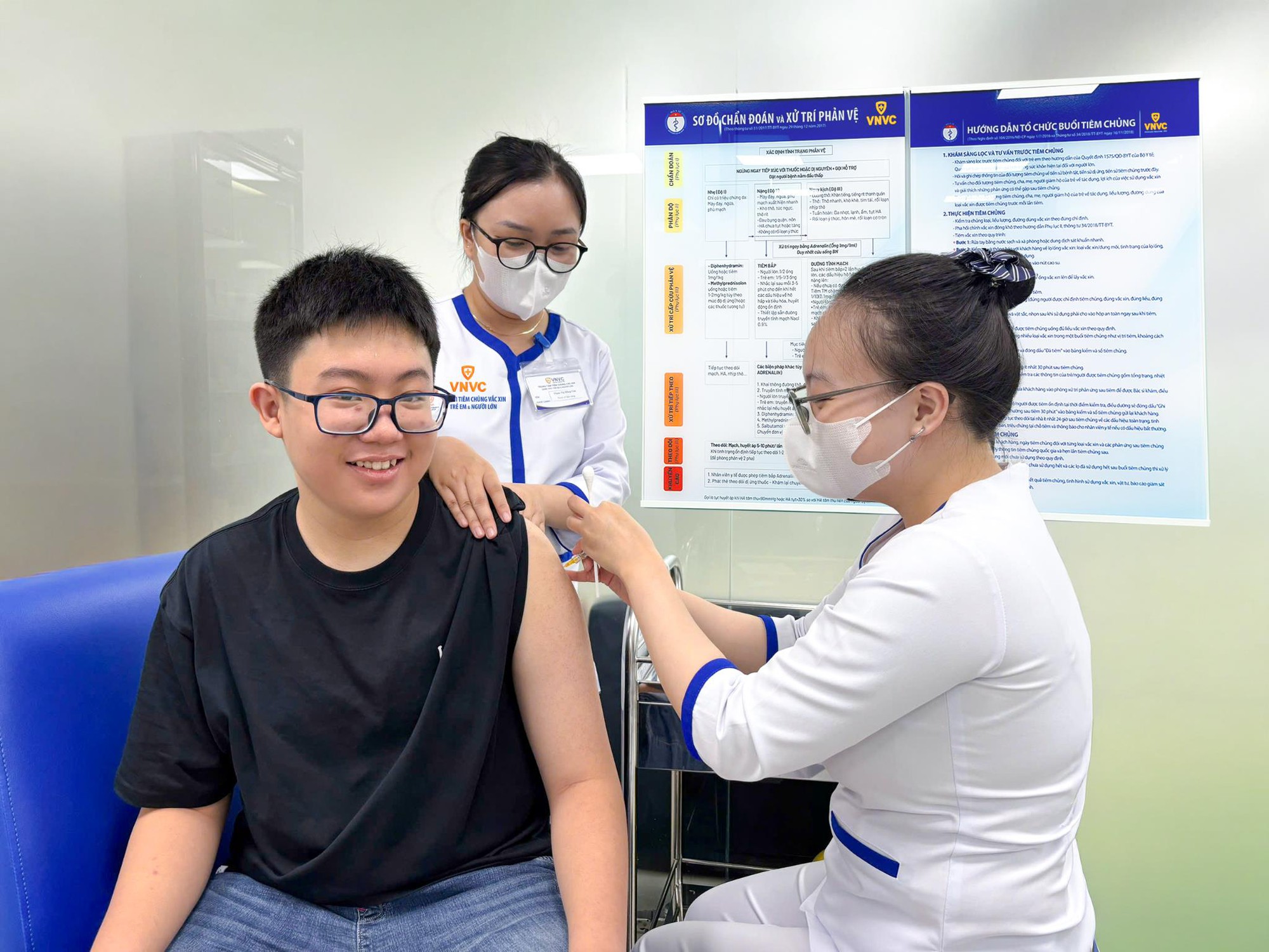 Bi kịch của cầu thủ trẻ người Pháp phải cắt một chân vì não mô cầu - Ảnh 5.