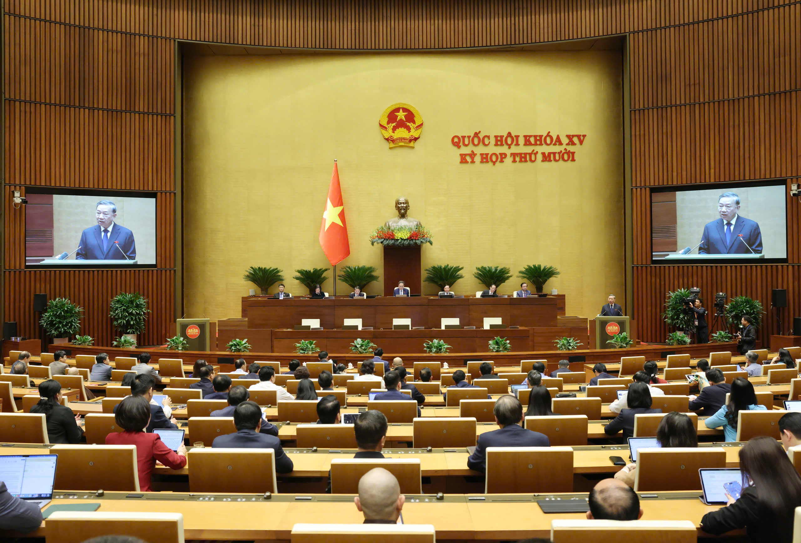 Tổng Bí thư - Ảnh 2.