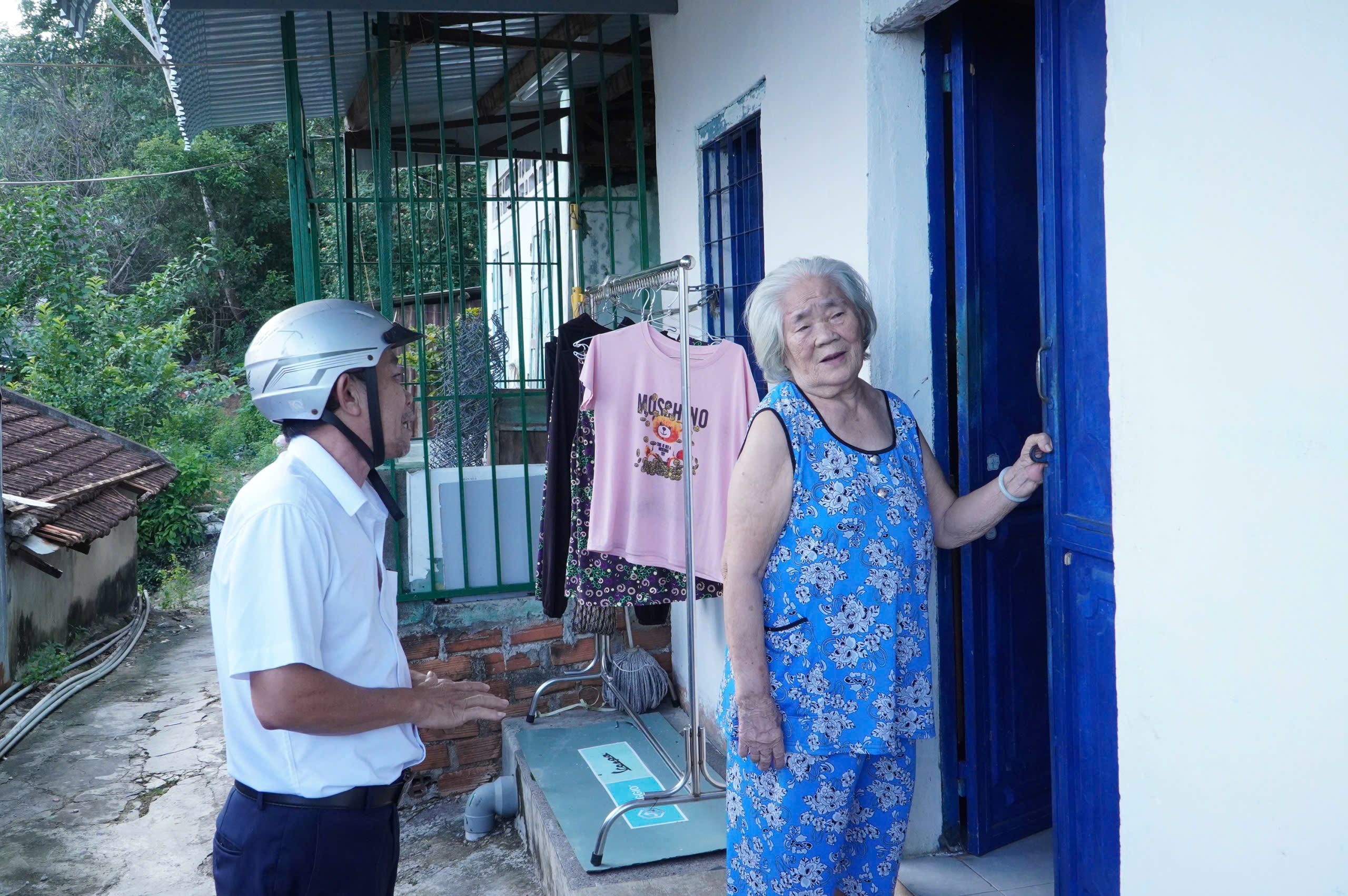 Có thể huy động trực thăng, xe lội nước ứng phó bão Kalmaegi - Ảnh 3.