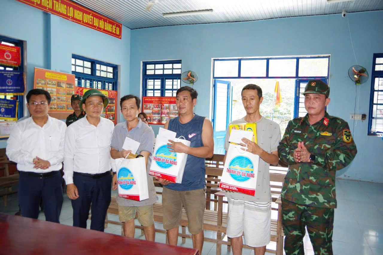 Trước bão Kalmaegi, hạ thấp mực nước hồ thủy điện ở Đà Nẵng - Ảnh 2.